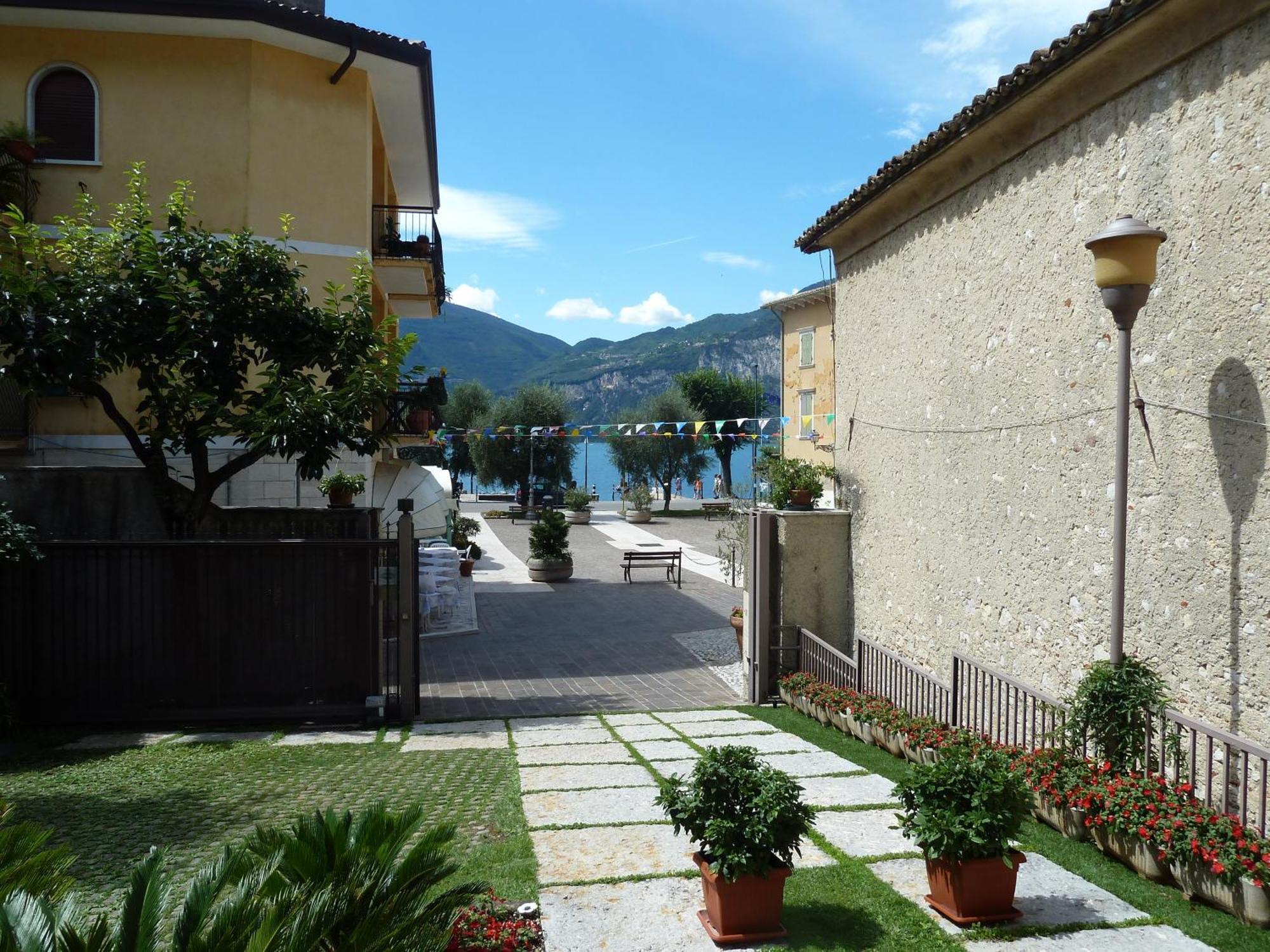 Albergo Casa Este Brenzone sul Garda Exterior photo