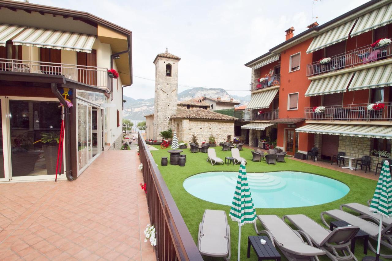 Albergo Casa Este Brenzone sul Garda Exterior photo
